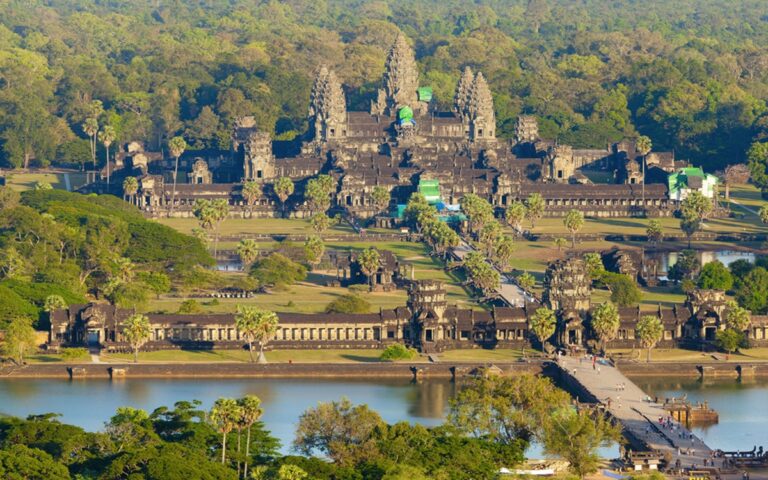Angkor wat temple colambia