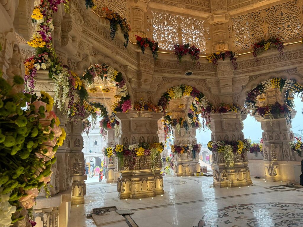 interior-view-of-ram-mandir-temple