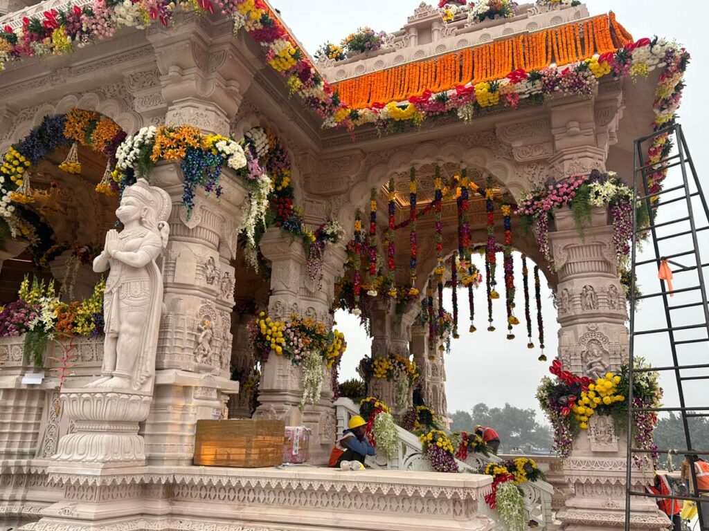 prabhu-hanuman-ji-one-side-of-temple